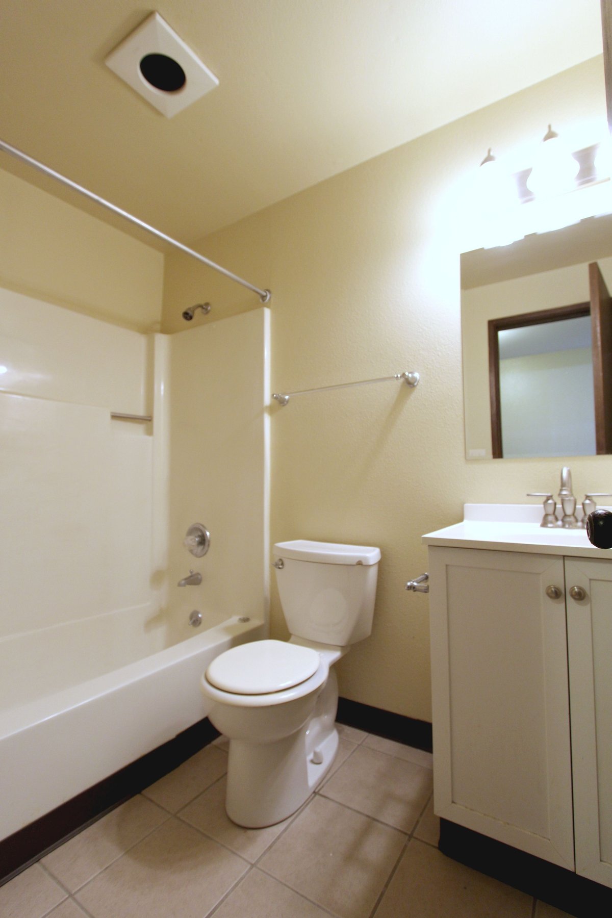 Cute Studio in the heart of Burien (unpublished)